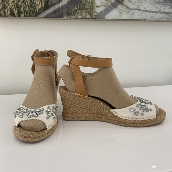 White Mountain Natural Rhinestone Wedges/Espadrilles size 9.5 - Picture 6 of 17